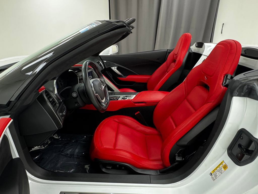 Used 2015 Chevrolet Corvette Z06 w/ 3LZ Preferred Equipment Group image 18