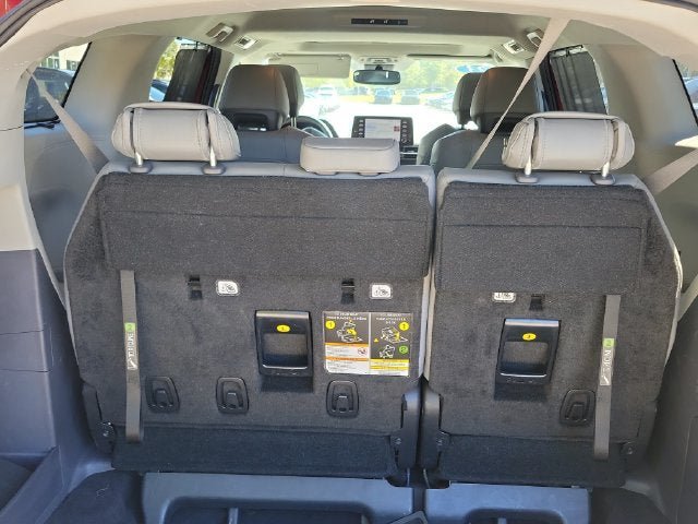 Used 2023 Toyota Sienna Limited FWD image 14