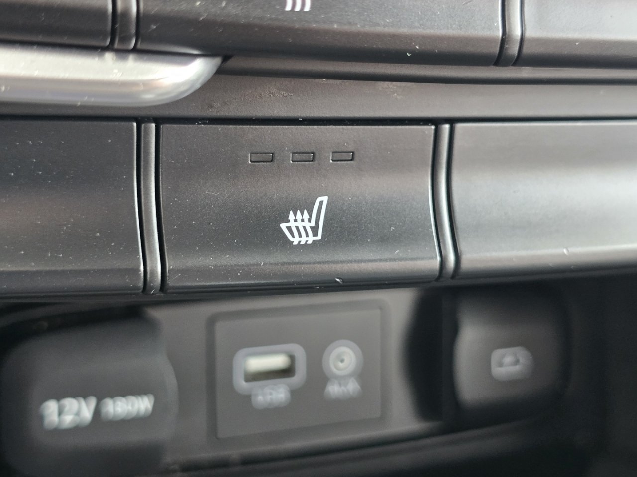 Used 2020 Hyundai Santa Fe SEL FWD image 6