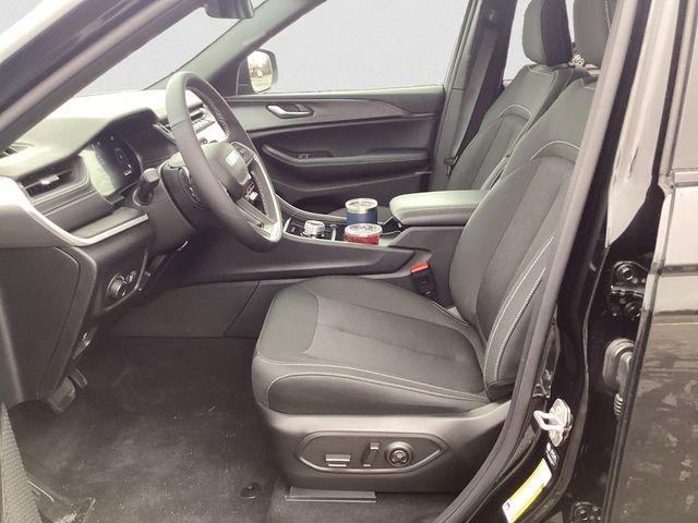 New 2025 Jeep Grand Cherokee Laredo X w/ Luxury Tech Group I image 10