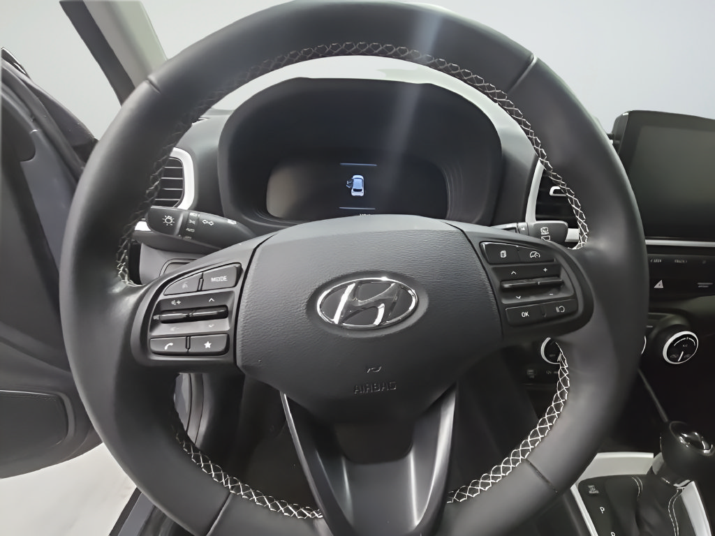 Certified 2026 Hyundai Venue SEL FWD image 31