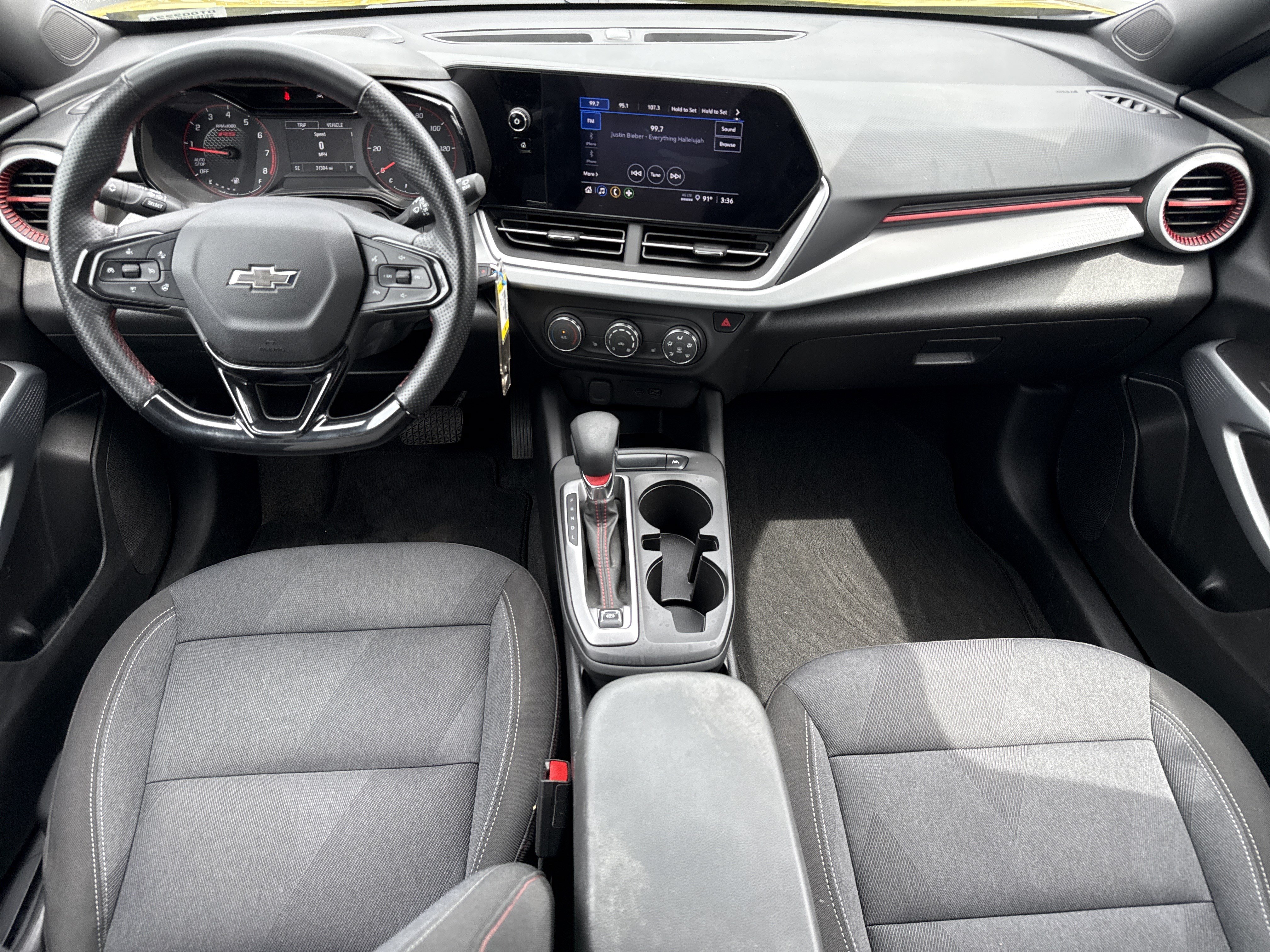 Used 2024 Chevrolet Trax RS w/ Driver Confidence Package FWD image 27