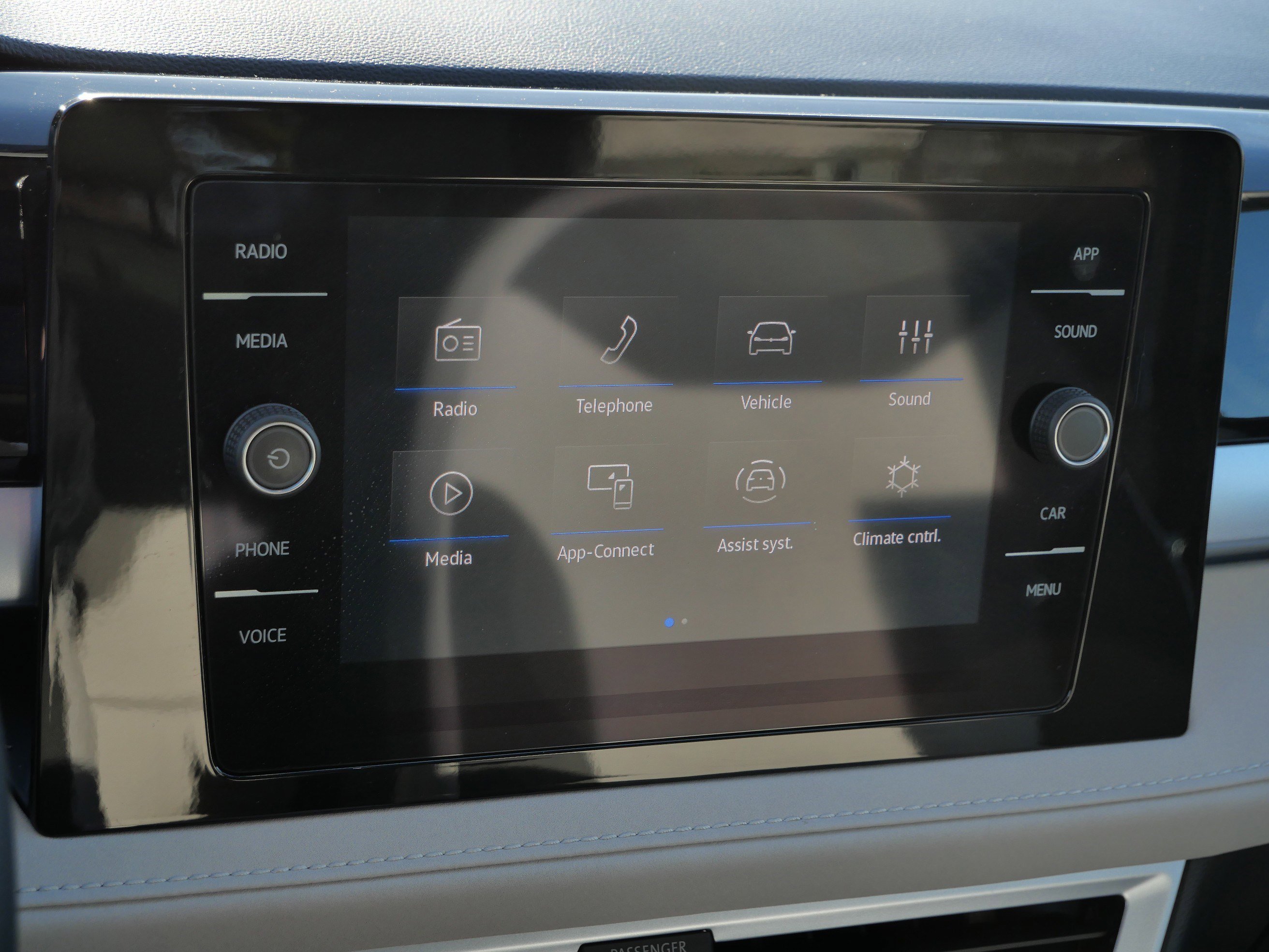 Certified 2025 Volkswagen Taos SE image 23