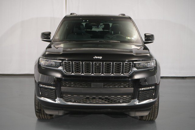 Used 2025 Jeep Grand Cherokee L Limited w/ Luxury Tech Group II AWD/4WD image 8