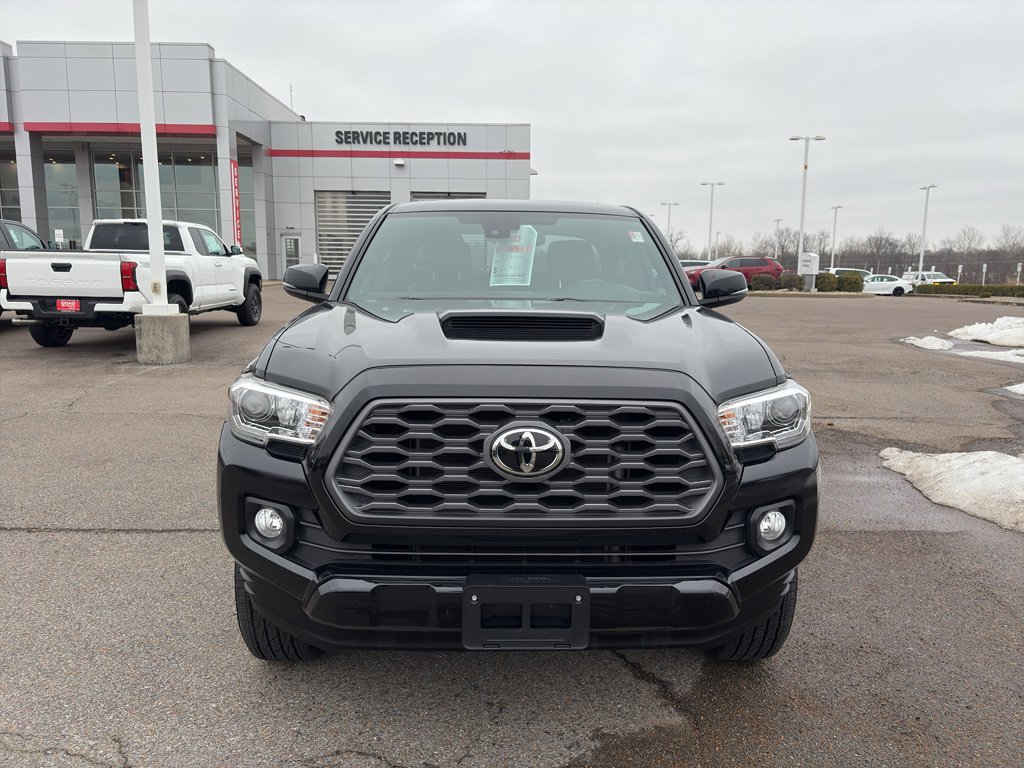 Used 2020 Toyota Tacoma TRD Sport w/ TRD Premium Sport Package image 8