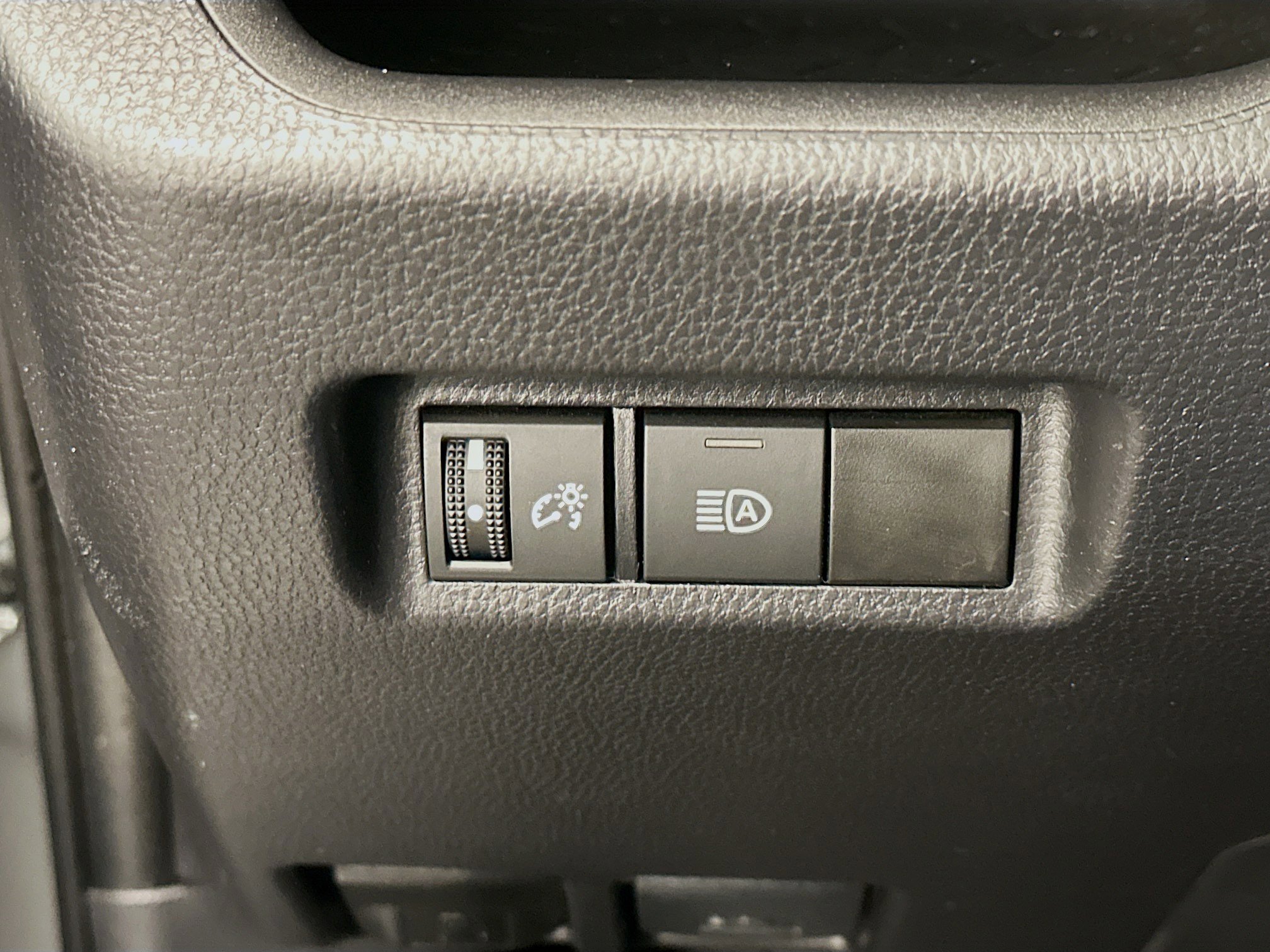 Used 2025 Toyota RAV4 LE image 17