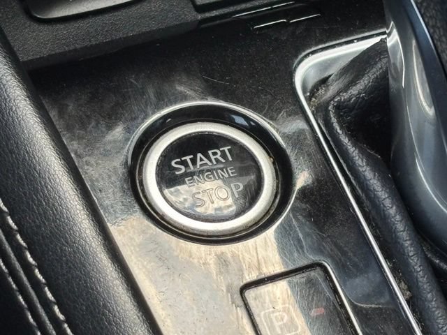 Used 2021 Nissan Kicks SR w/ SR Premium Package FWD image 13