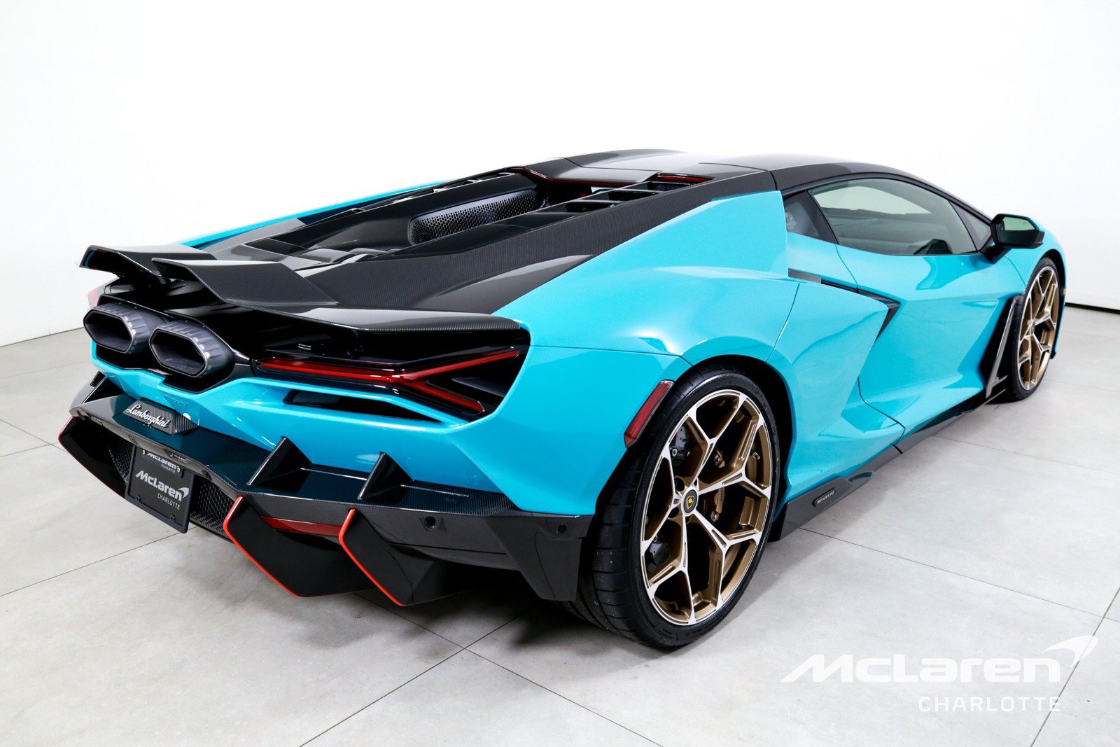 Used 2025 Lamborghini Revuelto AWD/4WD image 9