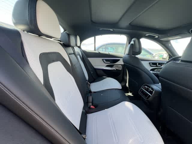 New 2026 Mercedes-Benz E 53 AMG e 4MATIC Sedan image 18