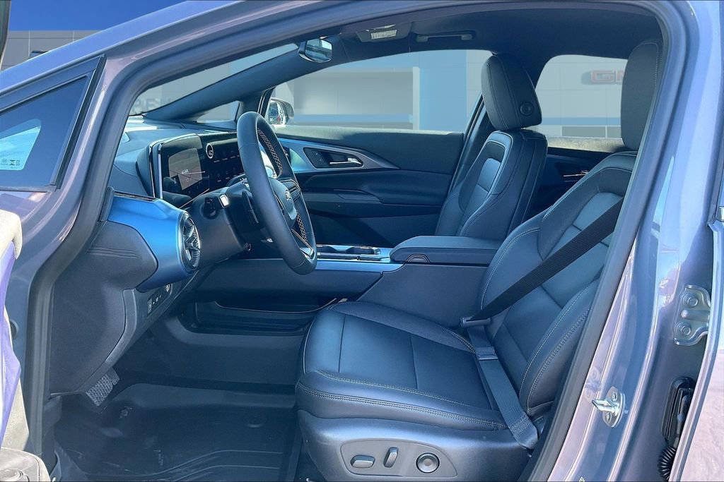 New 2026 Chevrolet Equinox EV LT FWD image 24