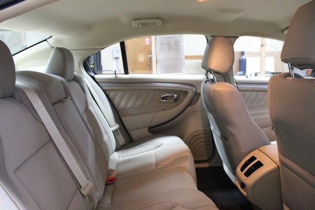 Used 2014 Ford Taurus SEL FWD image 13