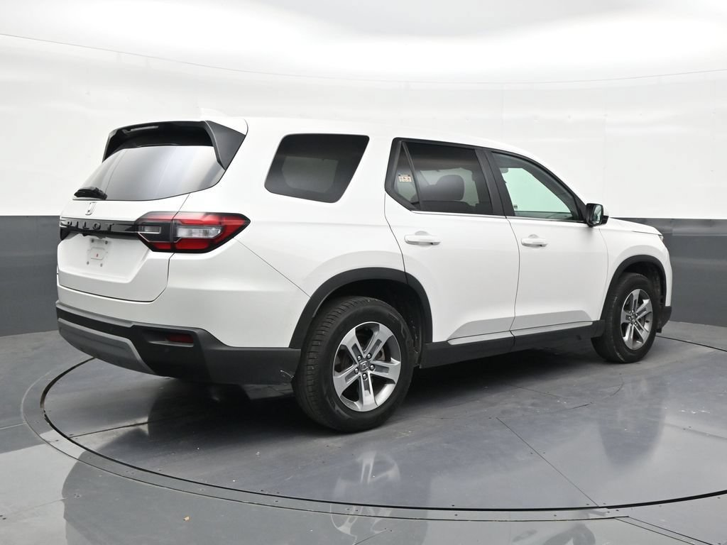 Used 2025 Honda Pilot EX-L image 5
