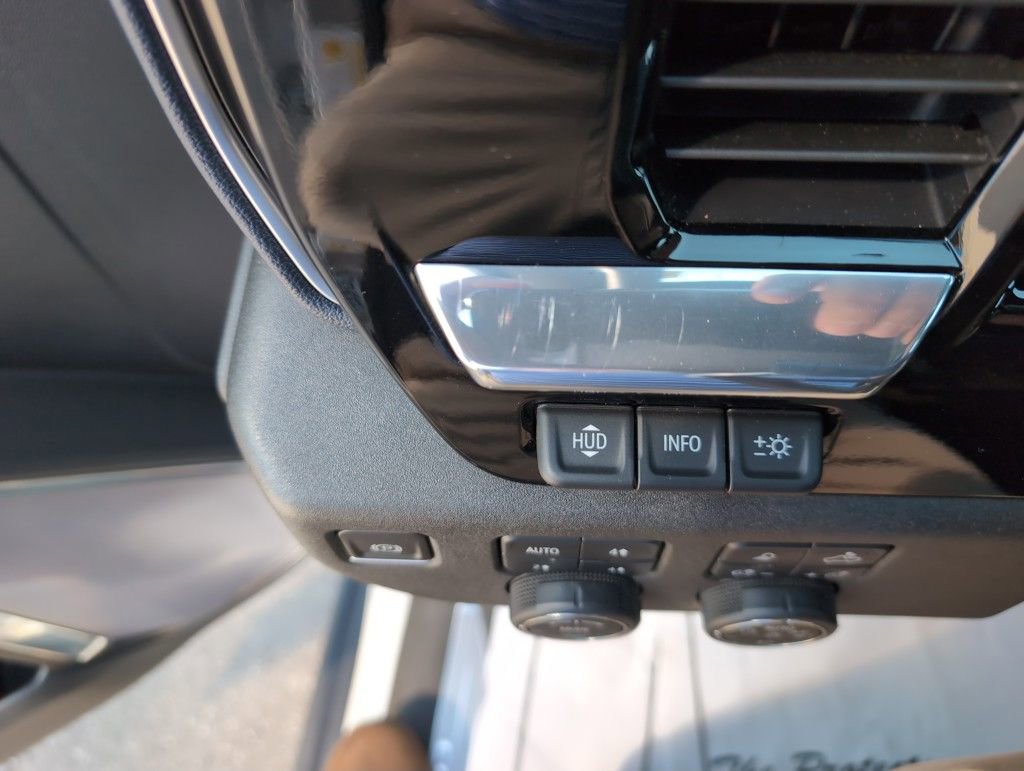 Used 2024 Chevrolet Silverado 3500 High Country w/ High Country Premium Package image 22