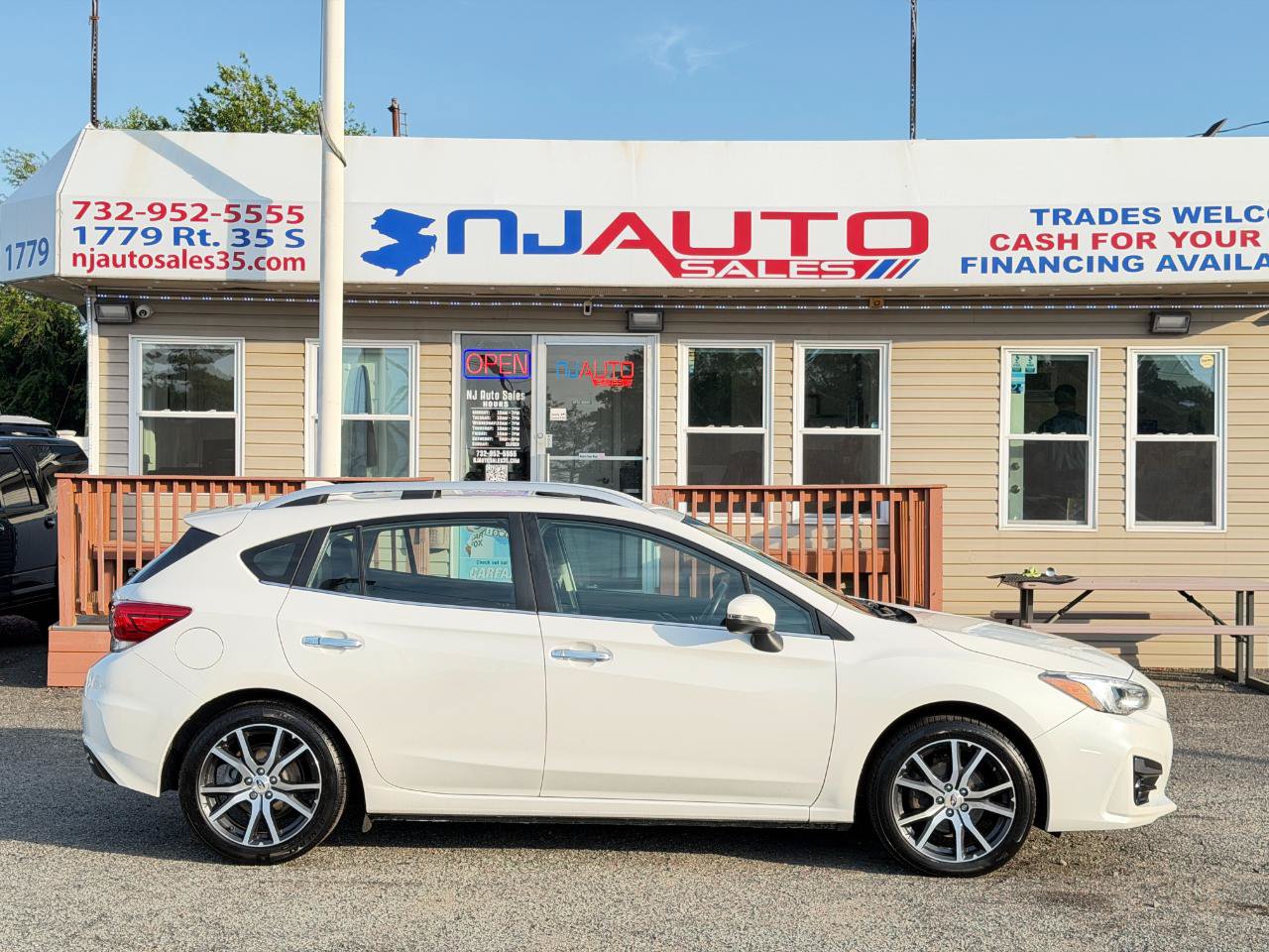 Used 2017 Subaru Impreza 2.0i Limited w/ Moonroof/BSD & Rcta/Eyesight AWD/4WD image 3