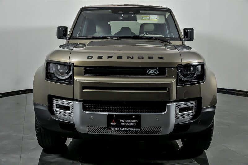 Used 2020 Land Rover Defender 110 First Edition AWD/4WD image 4