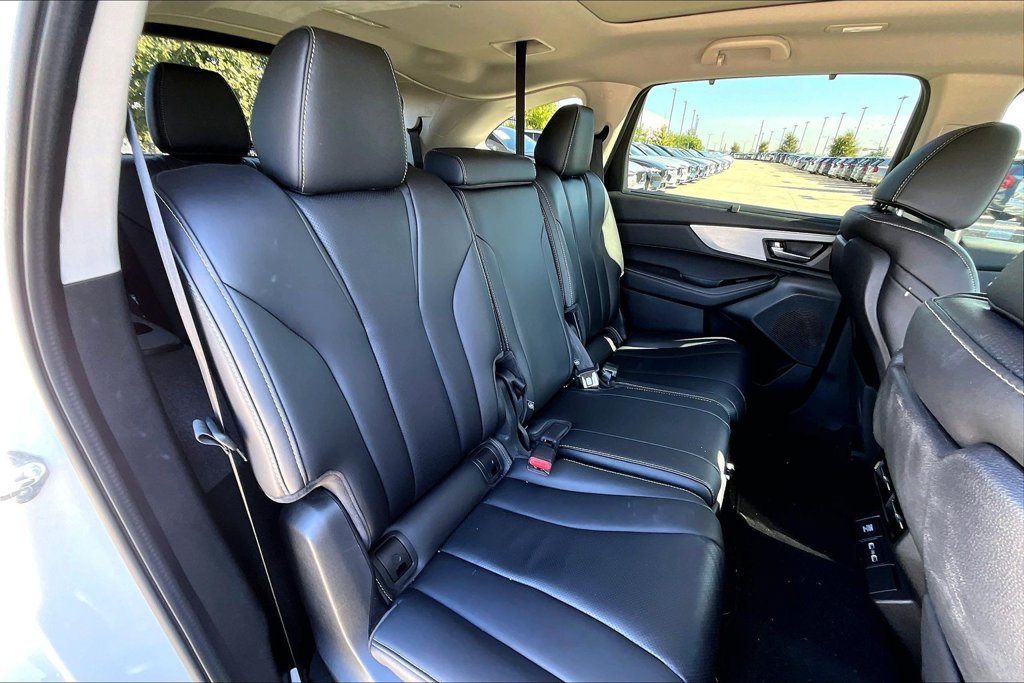 Used 2024 Acura MDX w/ Technology Package FWD image 32
