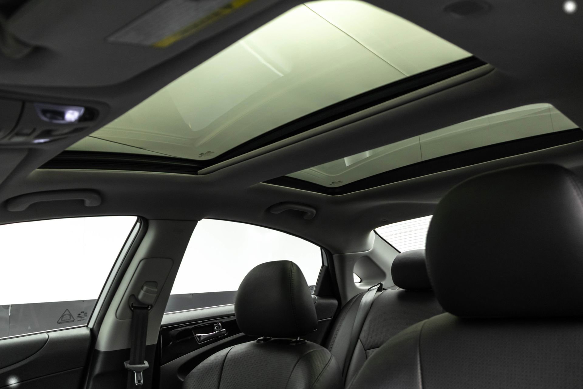 Used 2014 Hyundai Sonata Limited w/ Technology Package 05 image 28