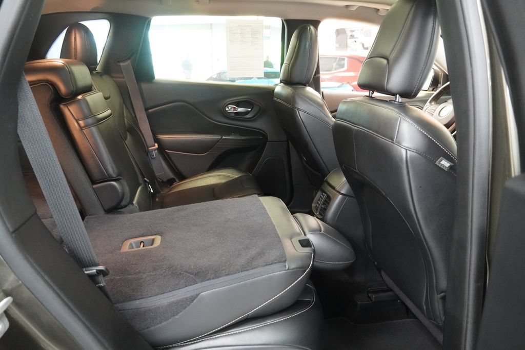 Used 2014 Jeep Cherokee Limited AWD/4WD image 33