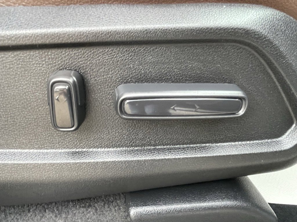 Used 2025 Honda Pilot Elite image 12