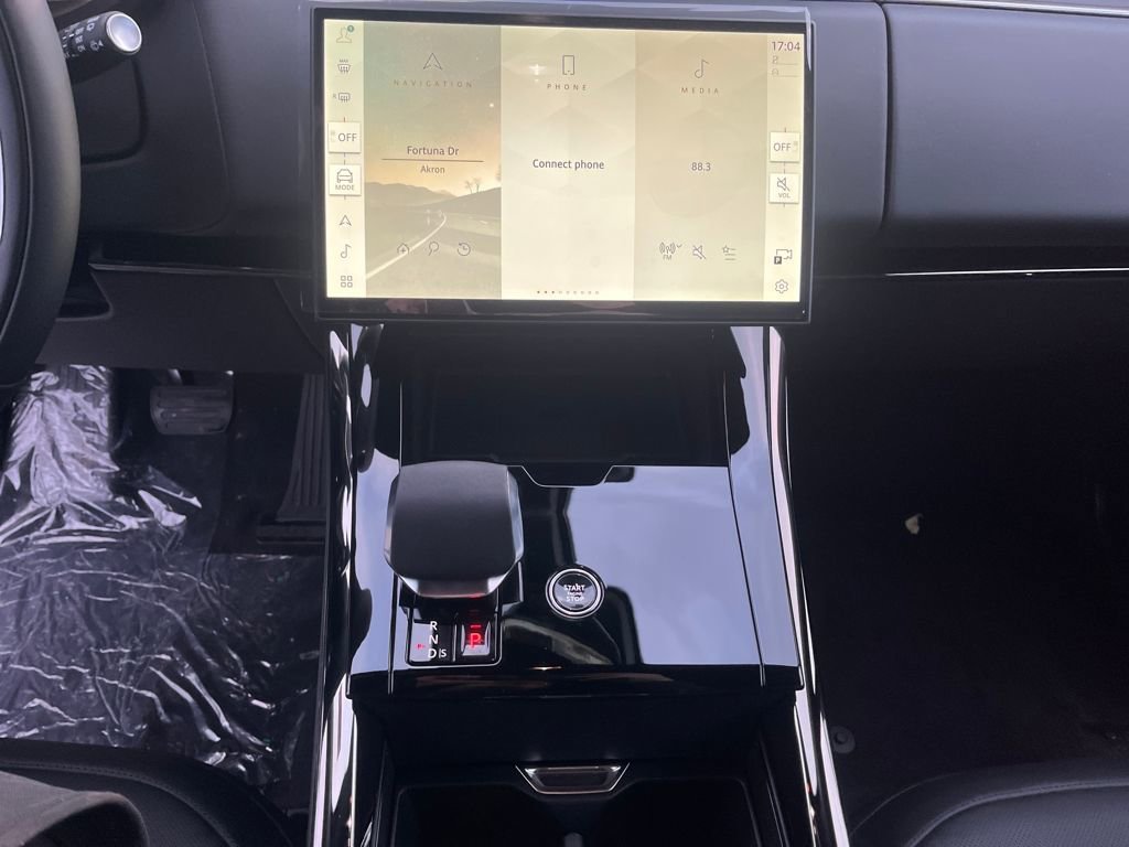 New 2026 Land Rover Range Rover Sport SE image 17