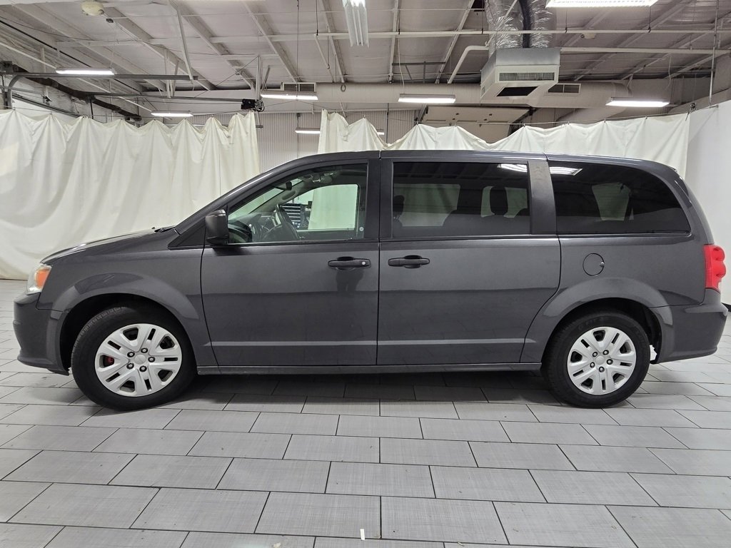Used 2019 Dodge Grand Caravan SE w/ UConnect Hands-Free Group image 12