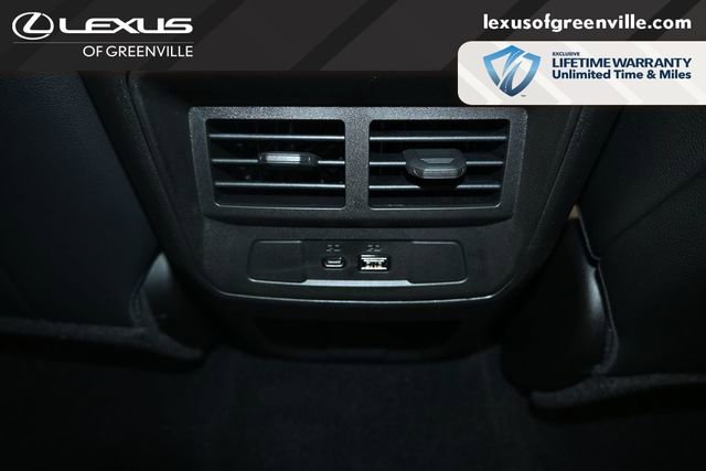 Used 2025 Chevrolet Colorado Z71 w/ Technology Package AWD/4WD image 26