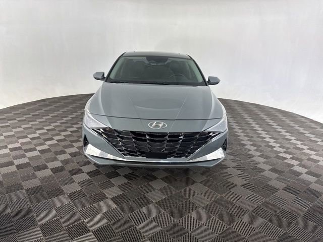Used 2021 Hyundai Elantra Limited image 2
