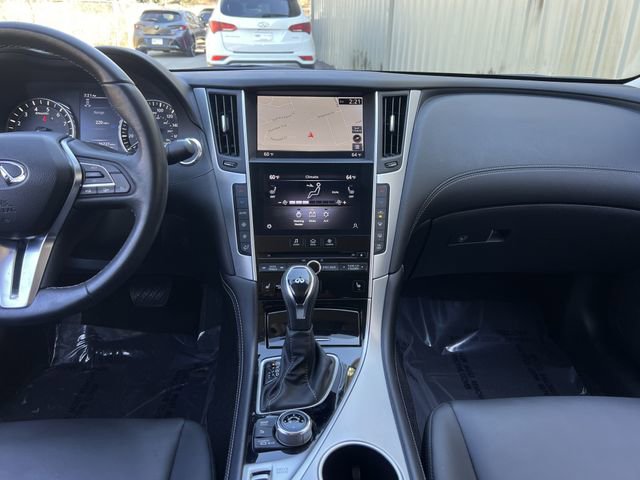 Used 2020 INFINITI Q50 Luxe w/ Essential Package (3.0T Luxe) image 16