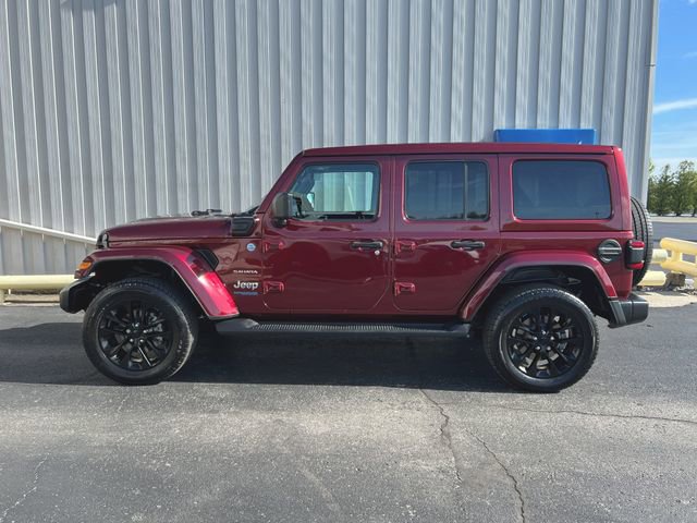 Used 2022 Jeep Wrangler Unlimited Sahara w/ Cold Weather Group AWD/4WD image 5