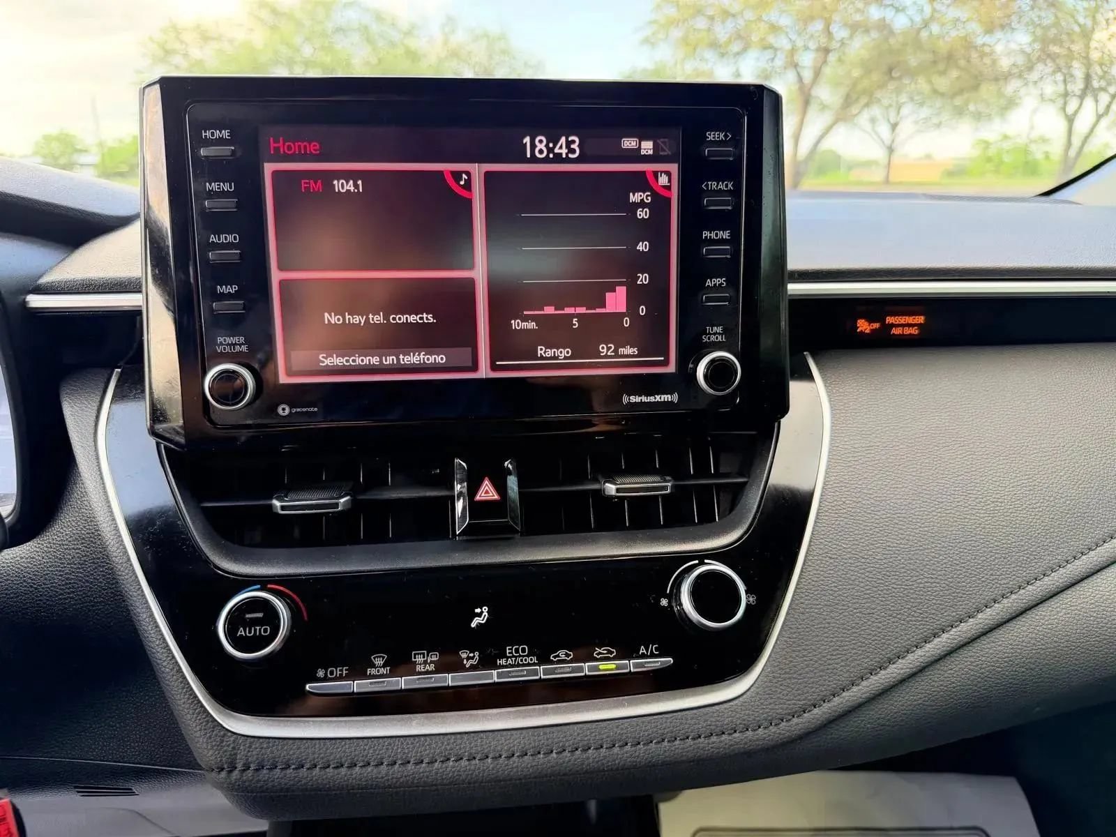 Used 2022 Toyota Corolla SE FWD image 32
