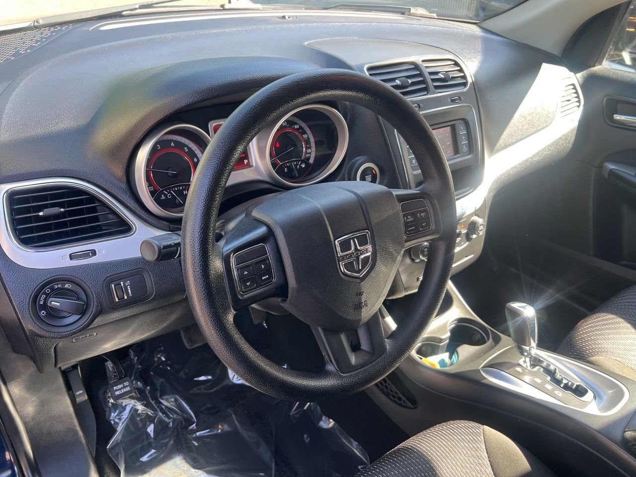 Used 2020 Dodge Journey SE FWD image 19