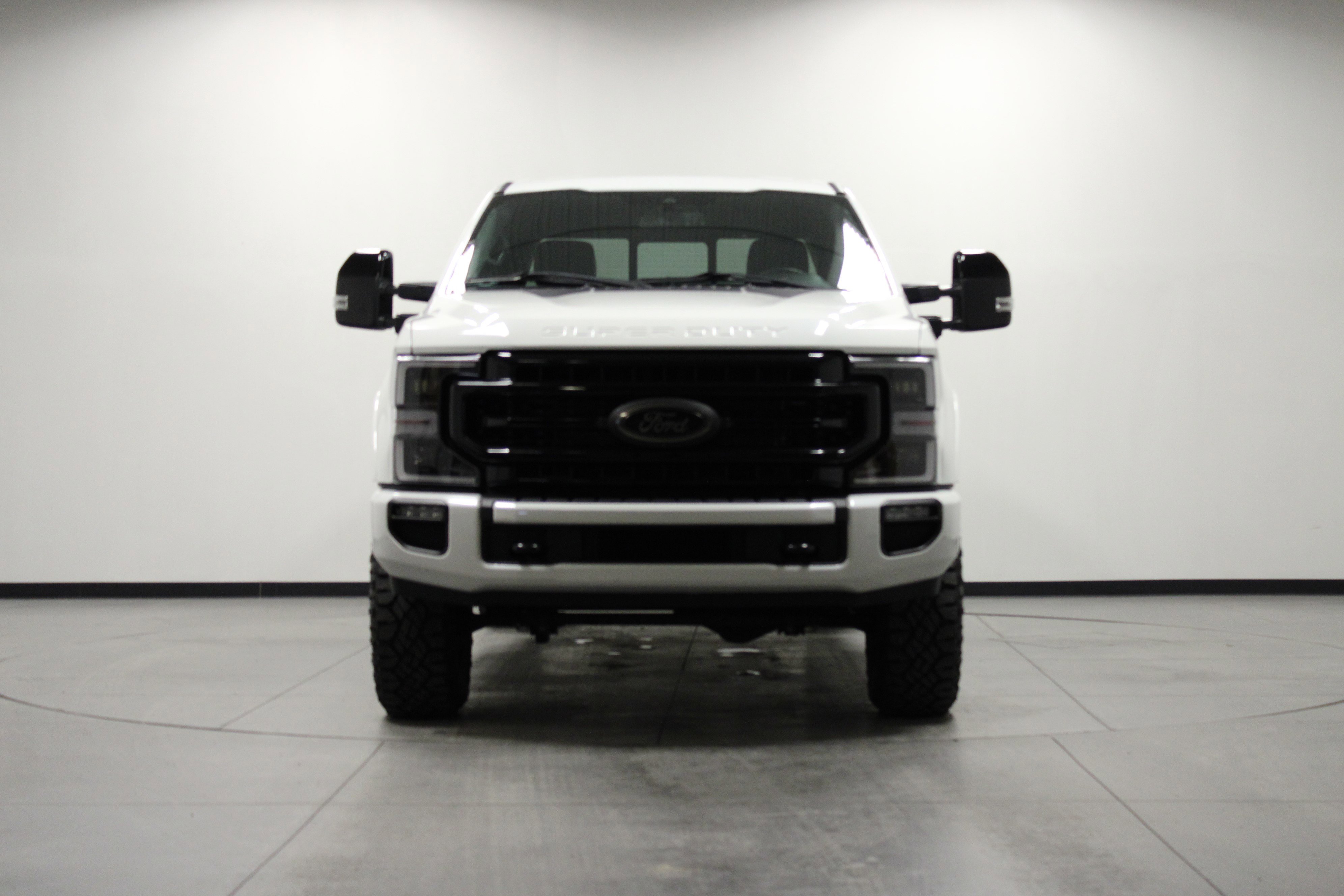 Used 2022 Ford F250 Lariat w/ Tremor Off-Road Package image 9