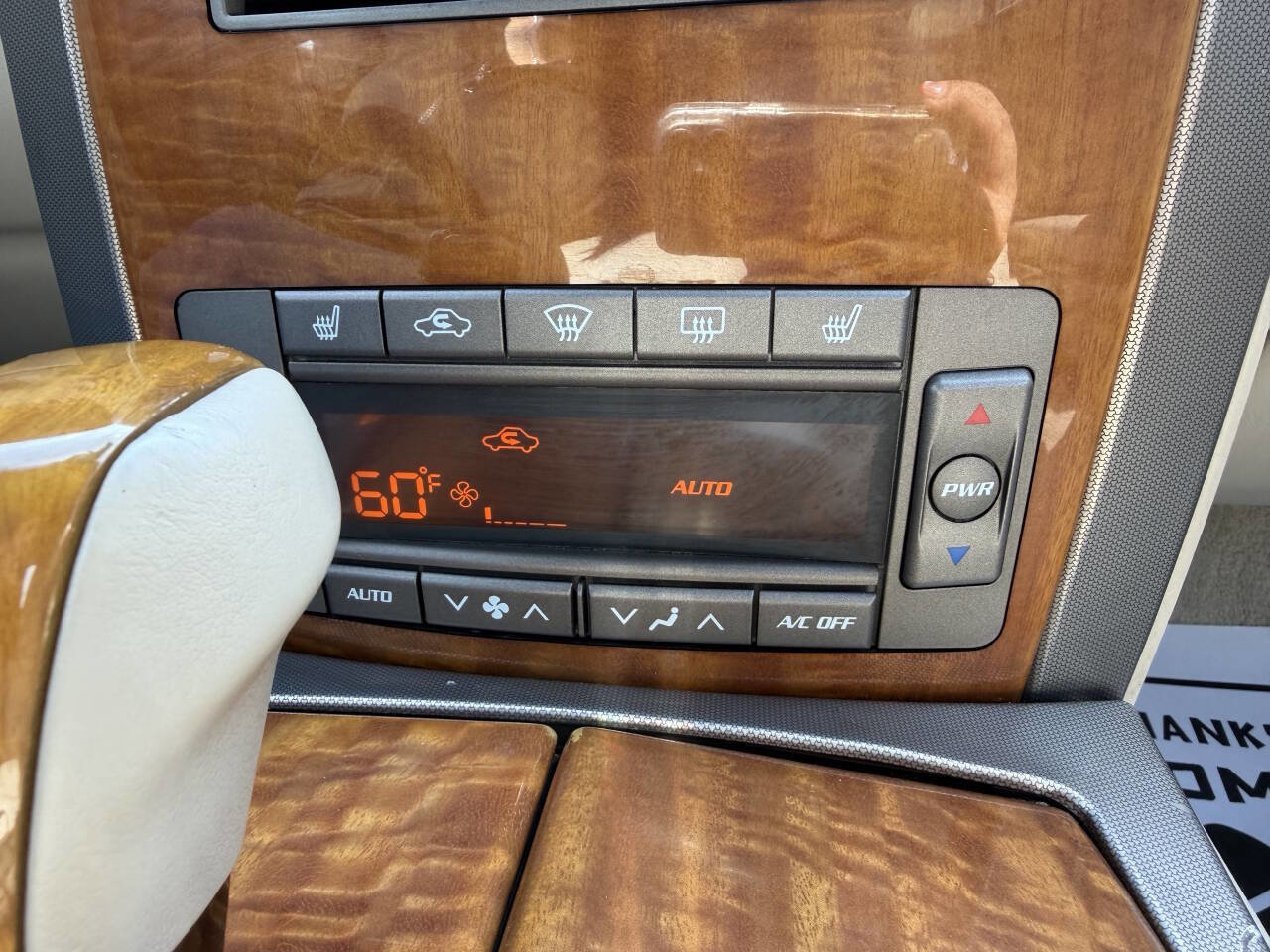 Used 2006 Cadillac XLR image 28