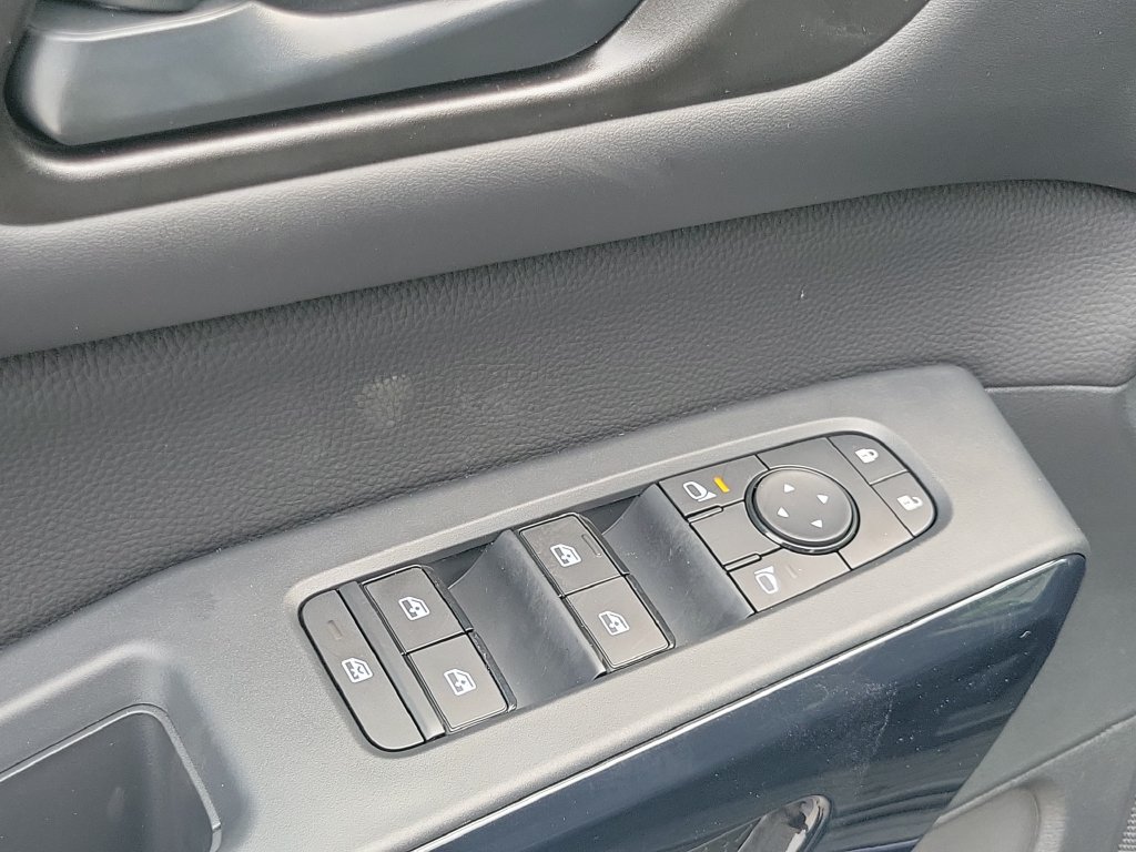 New 2026 Nissan Pathfinder SV FWD image 25
