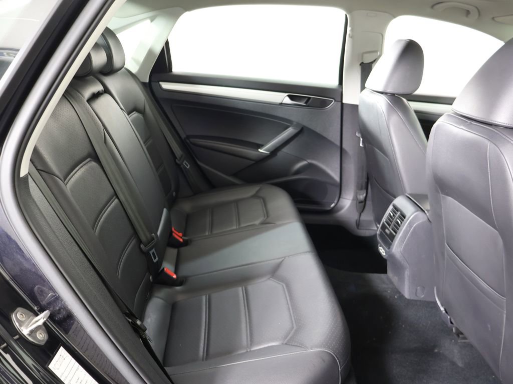 Used 2019 Volkswagen Passat 2.0T Wolfsburg FWD image 35