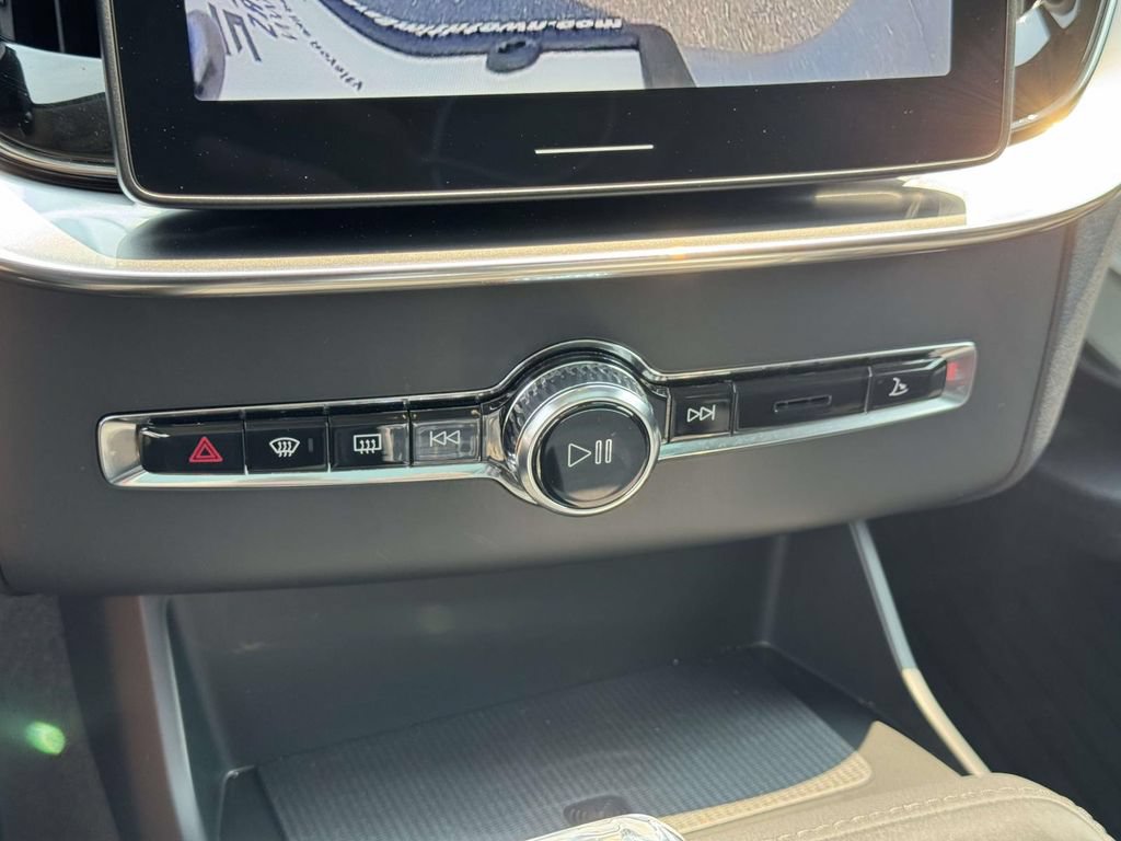 Certified 2026 Volvo XC90 B6 Ultra w/ Protection Package AWD/4WD image 31