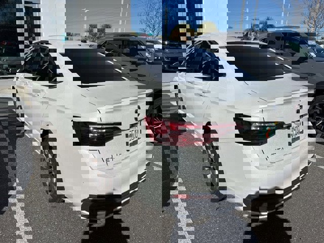 Certified 2023 Volkswagen Jetta SE w/ Panoramic Sunroof Package image 7