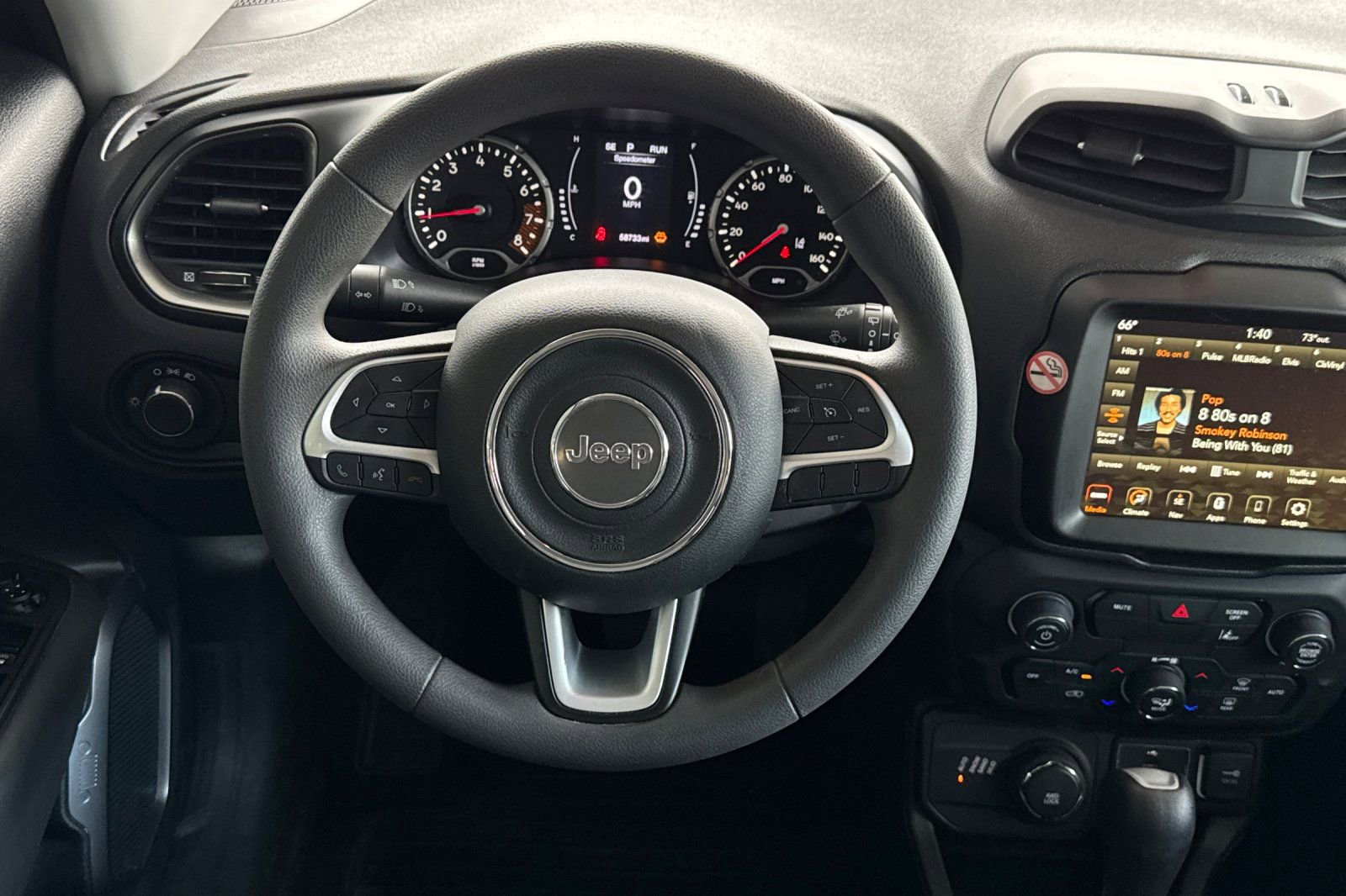 Used 2023 Jeep Renegade Latitude AWD/4WD image 16