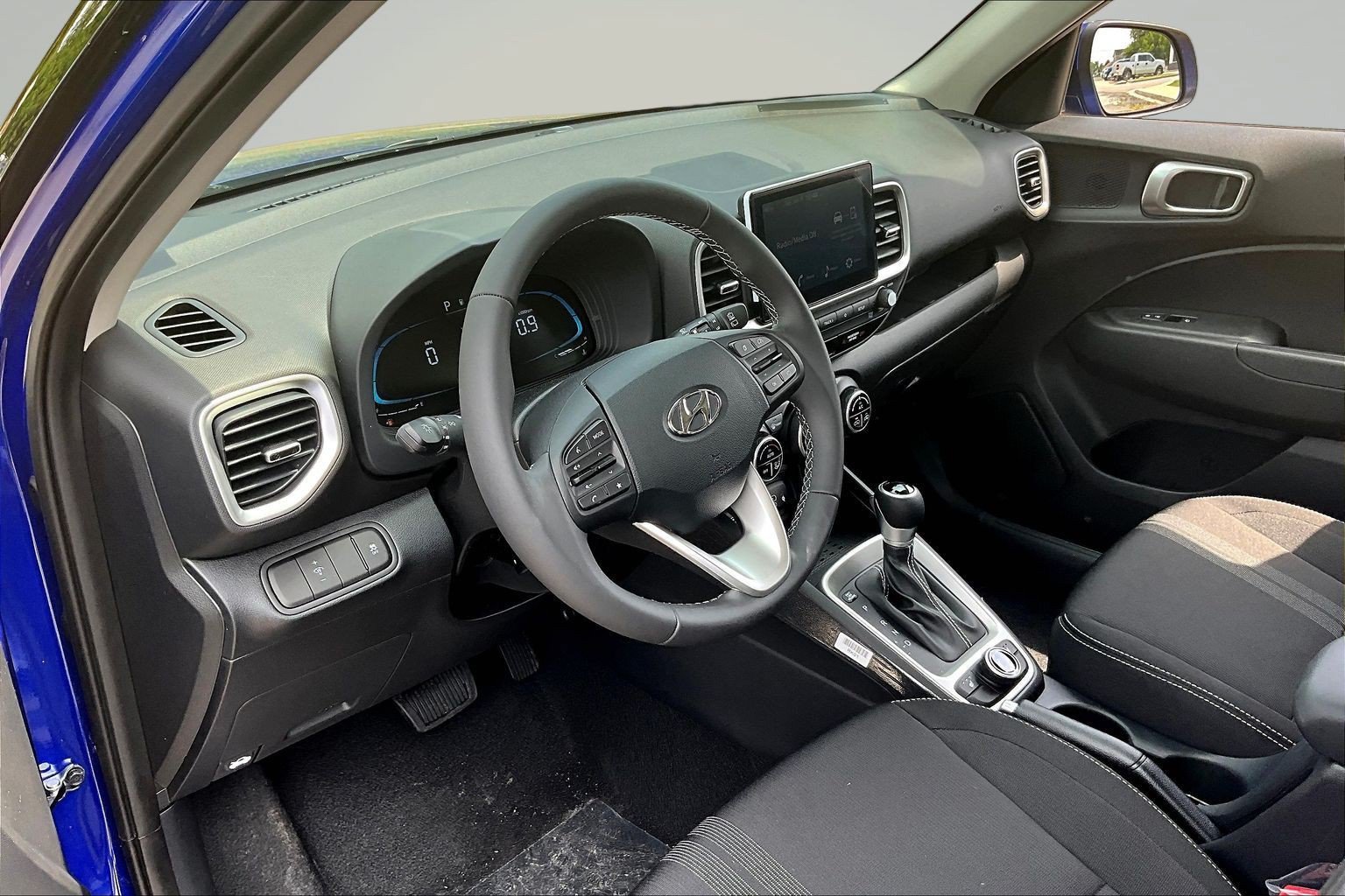 New 2026 Hyundai Venue SEL FWD image 7