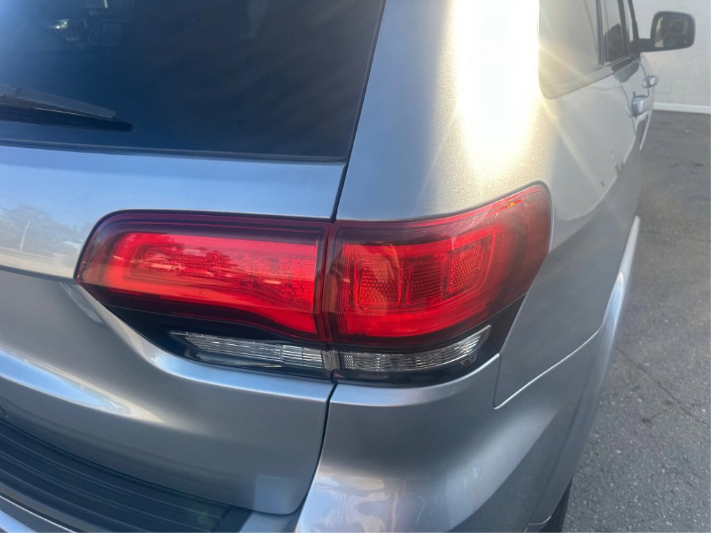 Used 2020 Jeep Grand Cherokee Altitude image 25