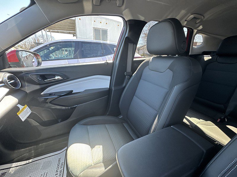 New 2026 Chevrolet Trax LT w/ Driver Confidence Package image 14