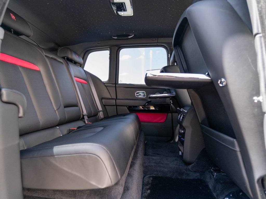 New 2026 Rolls-Royce Cullinan AWD/4WD image 32