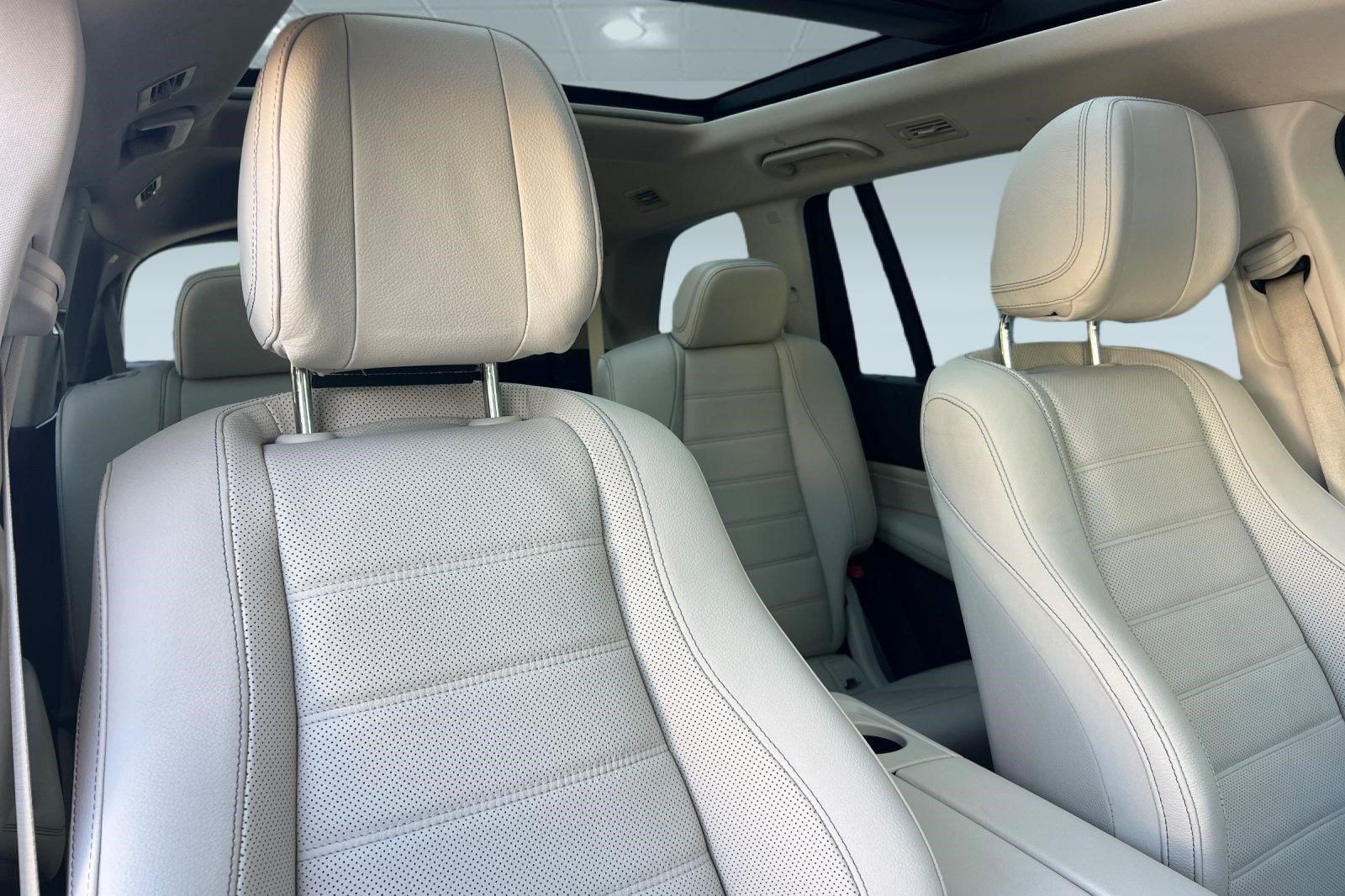 Used 2020 Mercedes-Benz GLS 580 4MATIC image 35