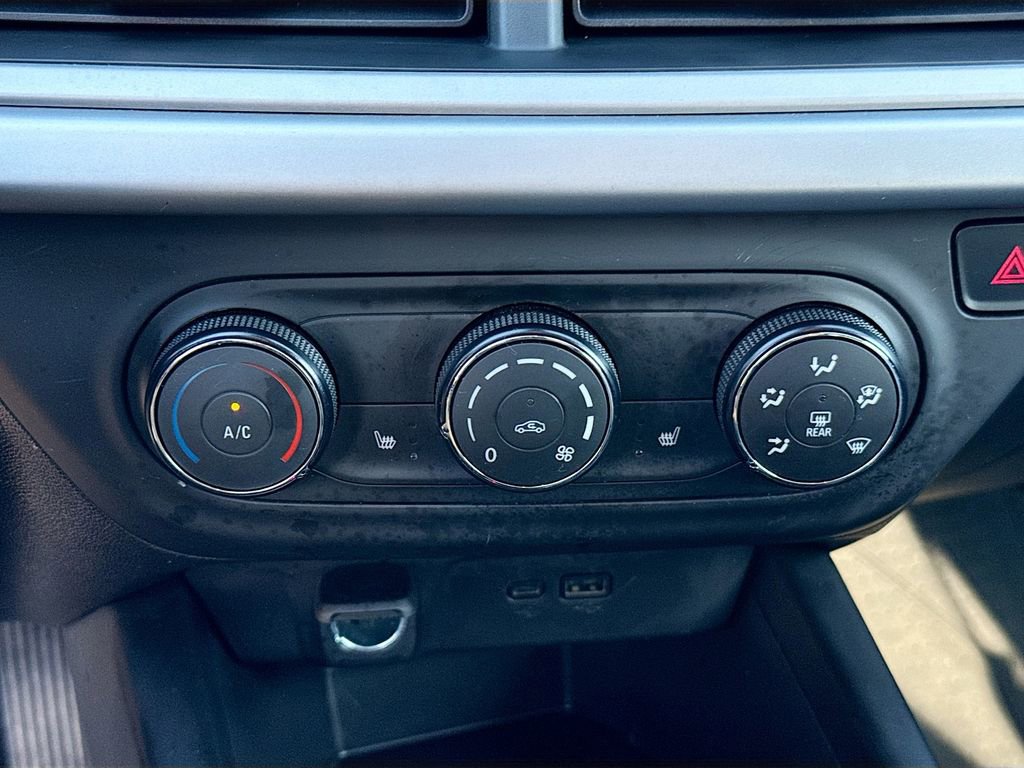 Used 2025 Chevrolet Trax LS w/ LS Convenience Package image 15