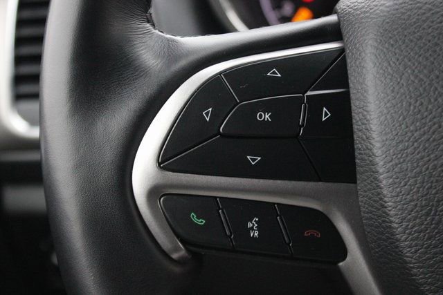 Used 2022 Jeep Grand Cherokee Laredo X image 14