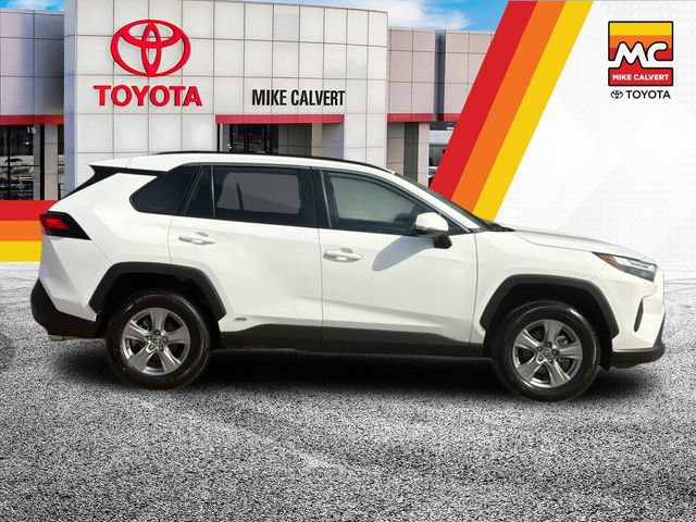 Certified 2025 Toyota RAV4 LE AWD/4WD image 6