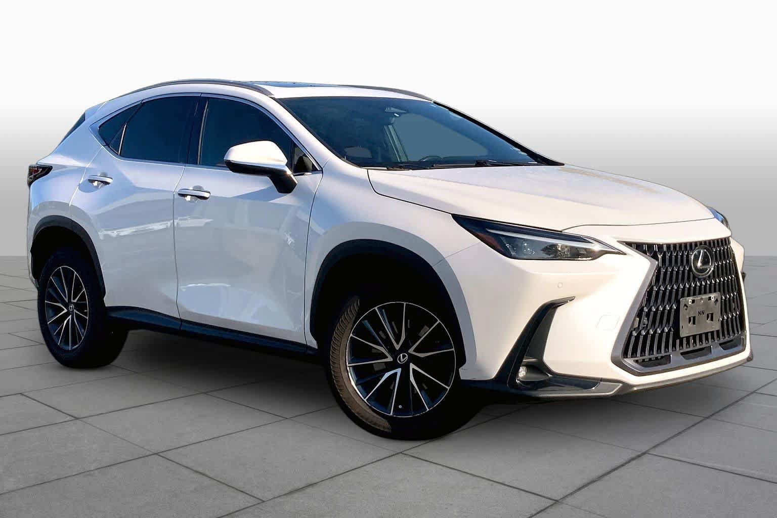 Used 2023 Lexus NX 250 FWD image 3