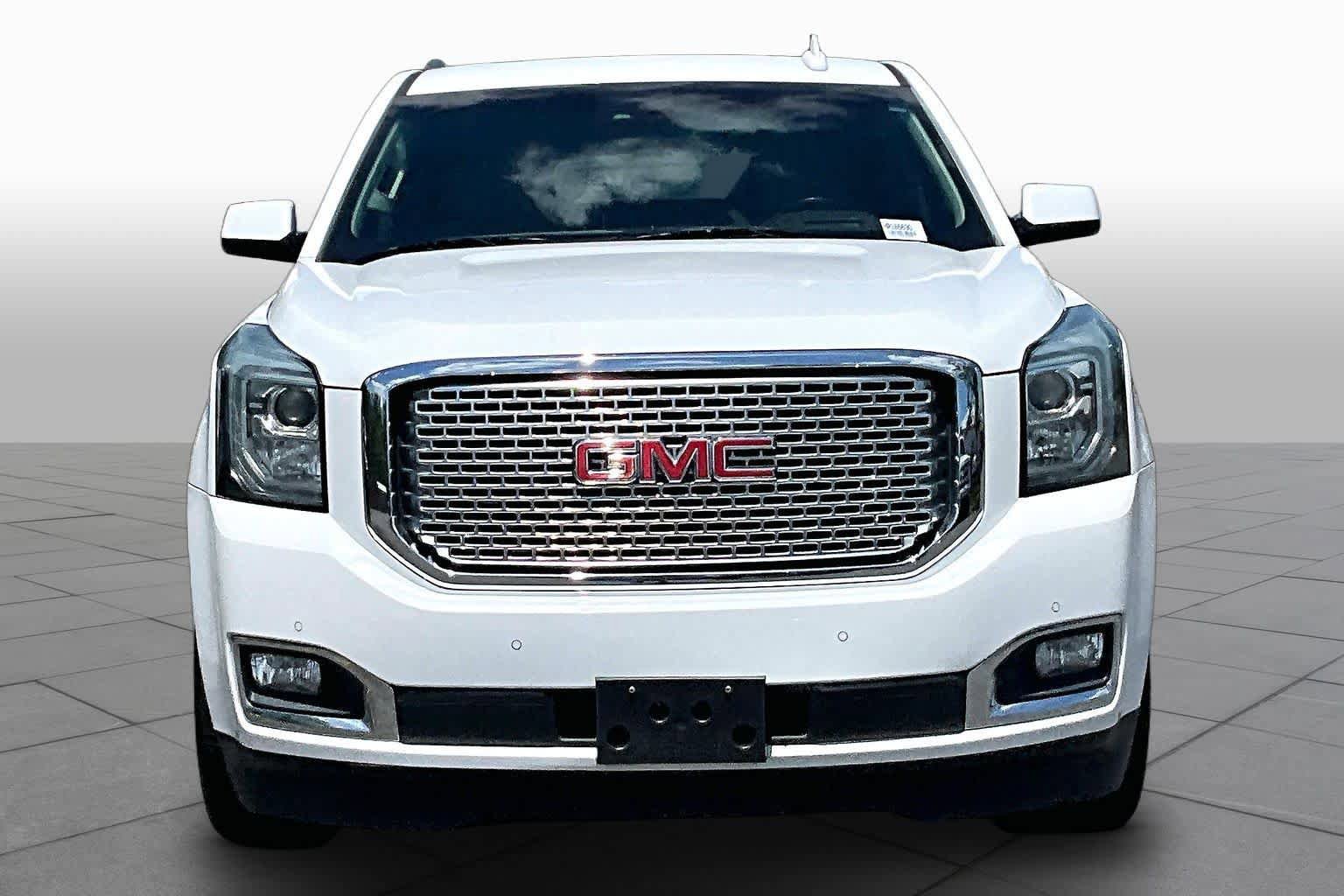 Used 2017 GMC Yukon Denali w/ Open Road Package RWD image 4
