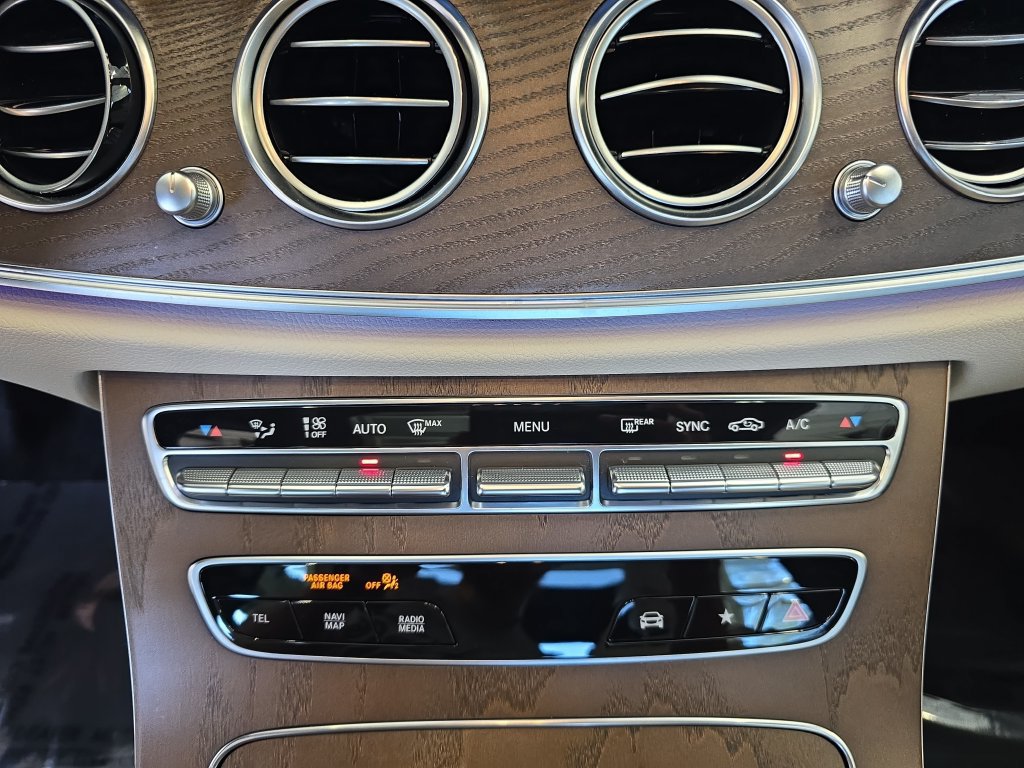Certified 2022 Mercedes-Benz E 450 4MATIC Sedan image 23
