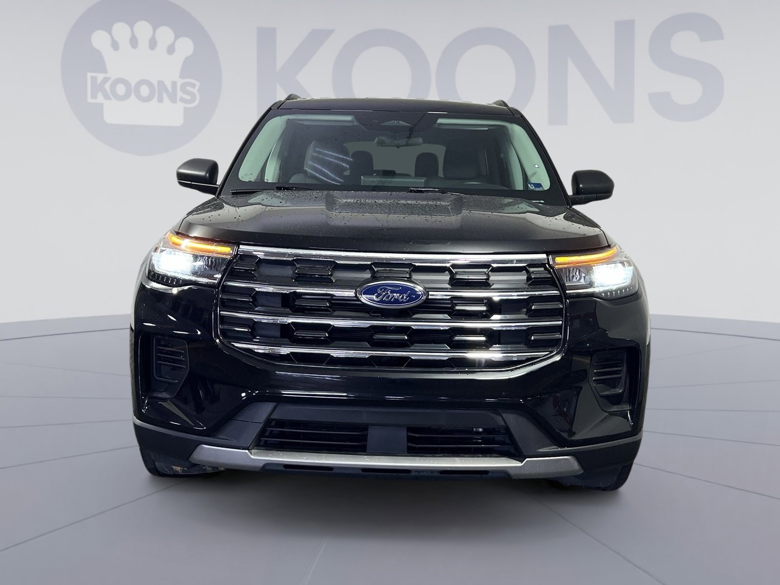 Used 2025 Ford Explorer Active RWD image 4